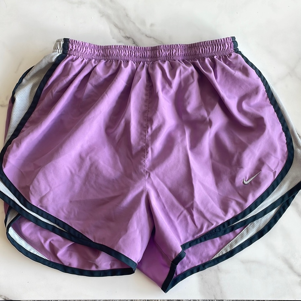 Womens Nikes running shorts